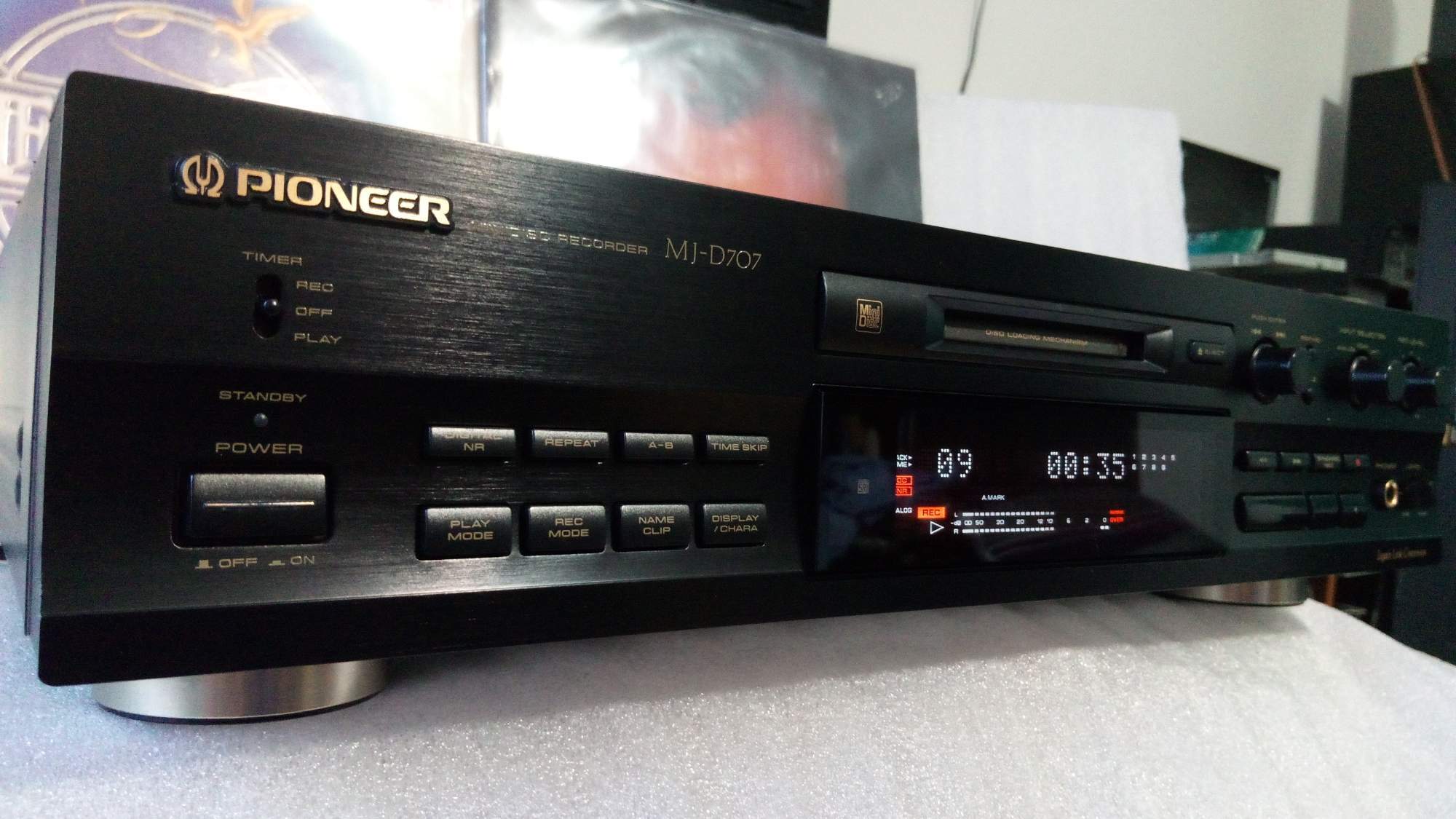 PIONEER MJ-D707 Stereo Mini Disc Recorder/Top Model (Made In Japan