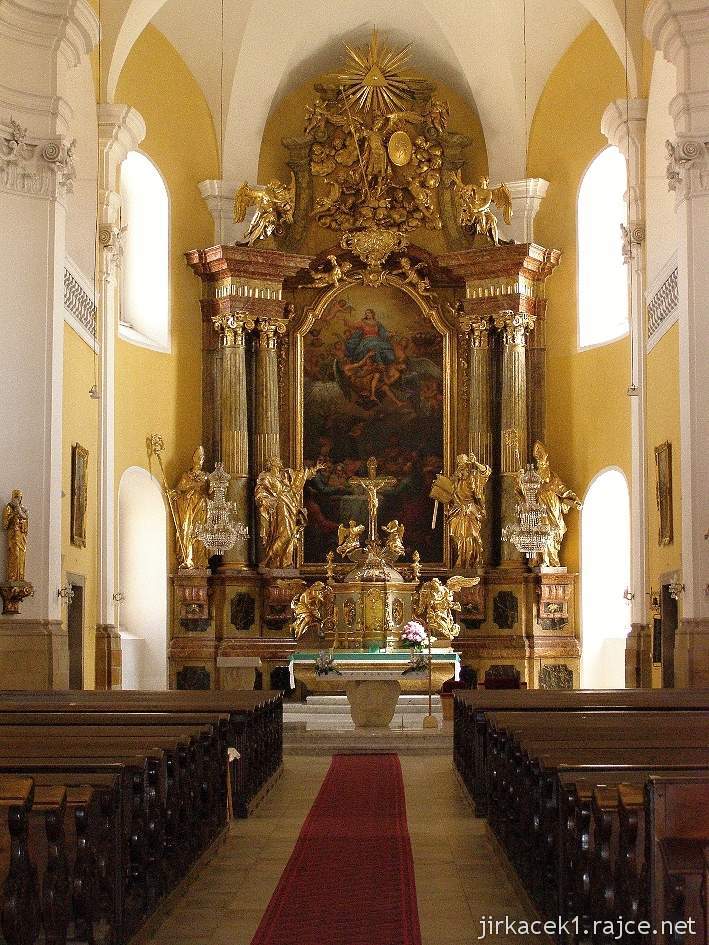 Nový Jičín - kostel Nanebevzetí Panny Marie - hlavní oltář