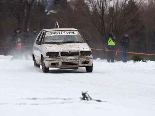 Rally show Kozákov 24.2.2019 - 3.5 1/1250 s 200 OLYMPUS M.40-150mm F2.8 150.00 mm 150.00 mm 
Keywords: sport