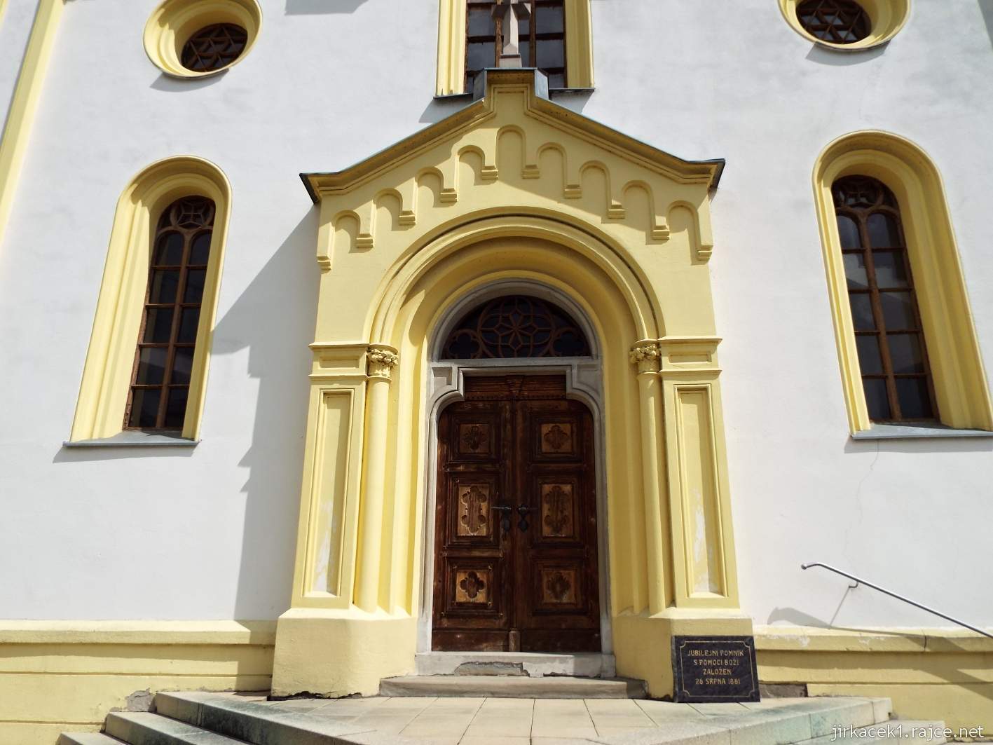 Vsetín - Evangelický kostel Dolního sboru - hlavní vchod