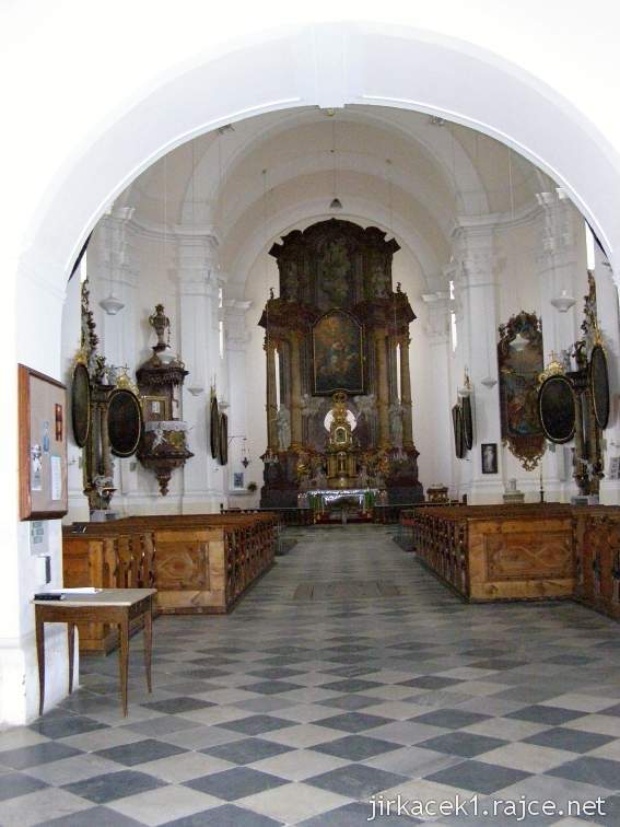 Bílá Voda - klášter Piaristů s kostelem Navštívení Panny Marie - interiér kostela