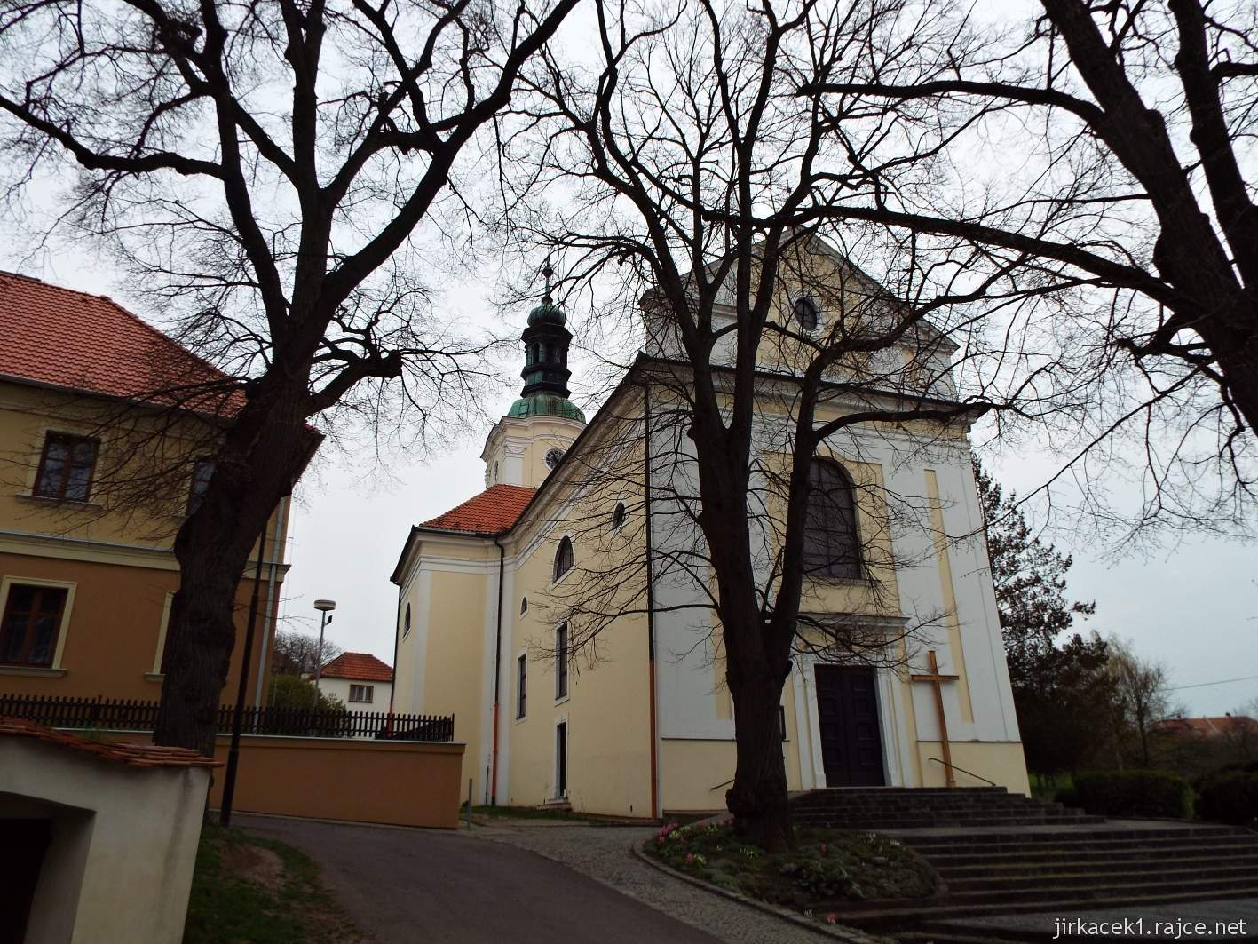 Ždánice - kostel Nanebevzetí Panny Marie 06 - zadní pohled